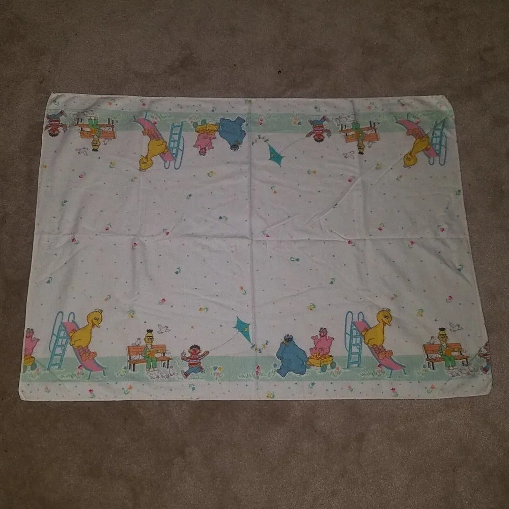 2 VTG Sesame Street Receiving Blanket Lot Lovey Park Slide Kite Bert Ernie Telly